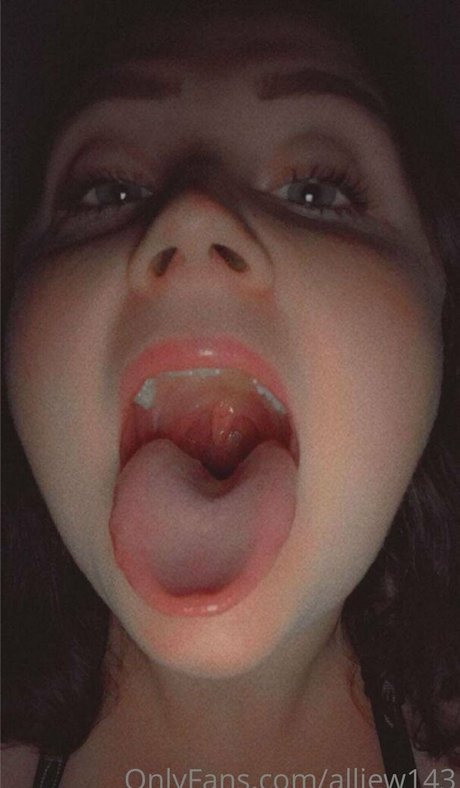 toxicallietongue beautiful pornstar photo