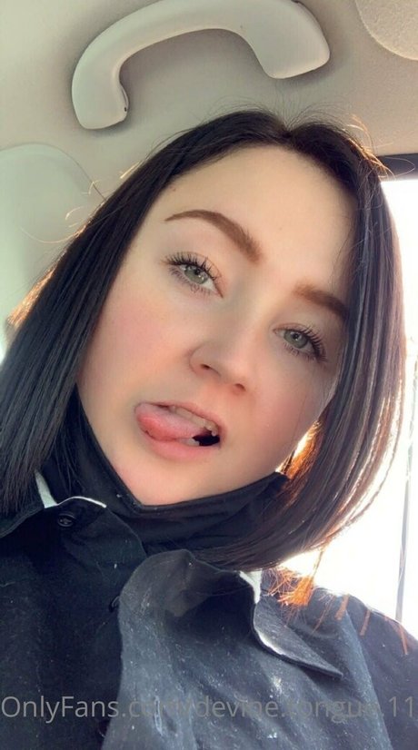 toxicallietongue sexy model img