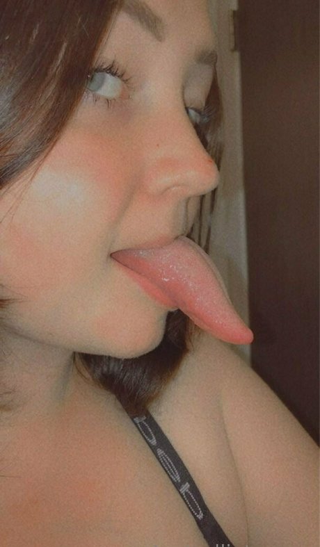 toxicallietongue nudes star archive
