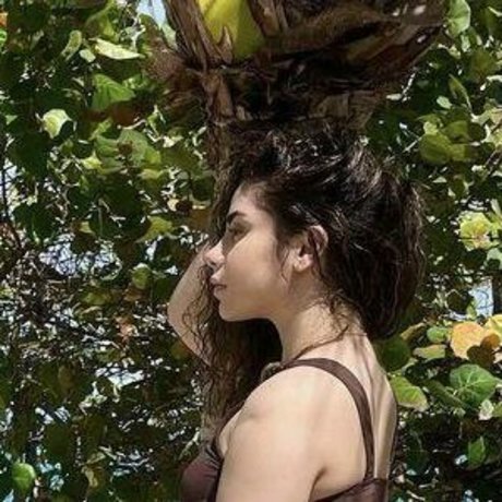 NinaGonz naked model pictures