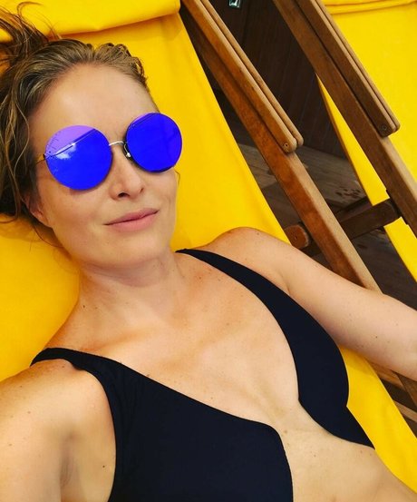 angelicaksy nudes model picture