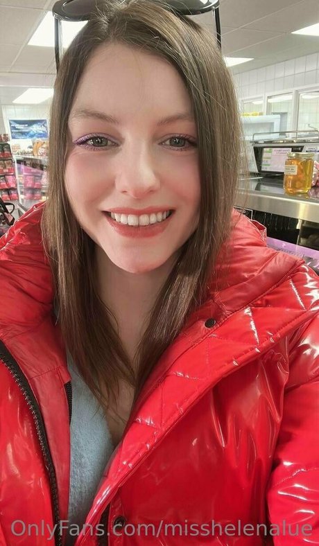 misshelenalue model free images