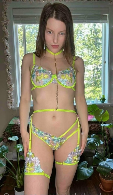 squat riding onlyfans pretty photo