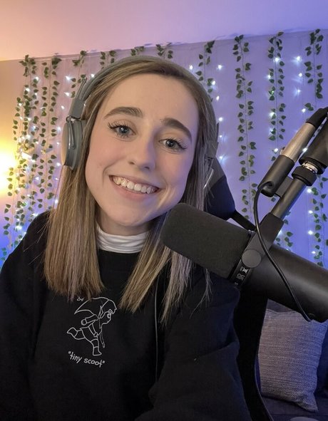 Atwentysomethingloser pornstar pretty photos