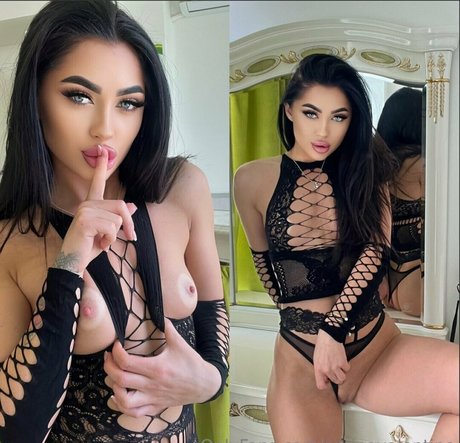 aminavalentino nude actress pics