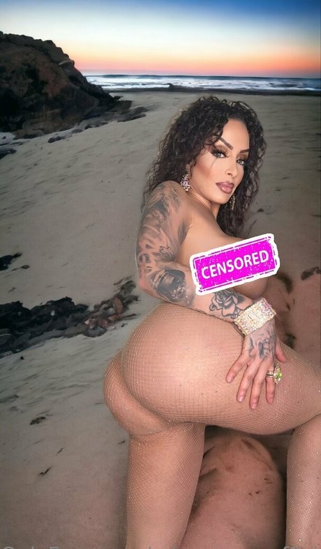 missmeenaofficial nice pornstar picture