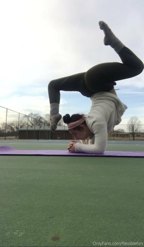 flexiblefun xxx star pics