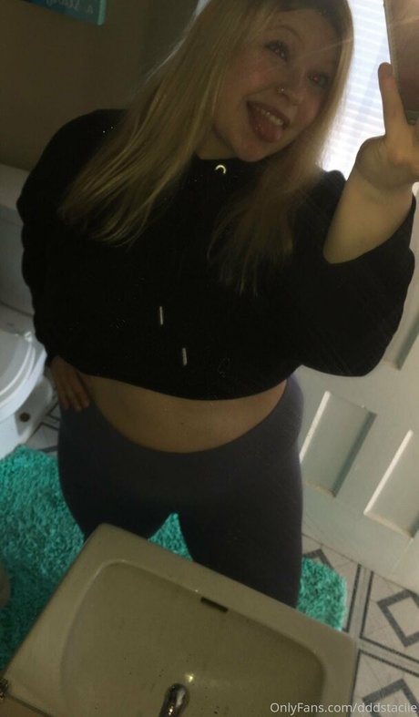 dddstaciie porn model img