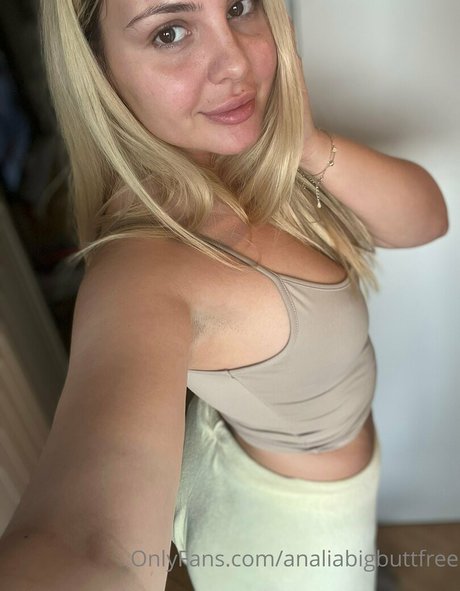 analiabigbuttfree high quality actress photo