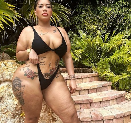 Curvyrb star porn archive