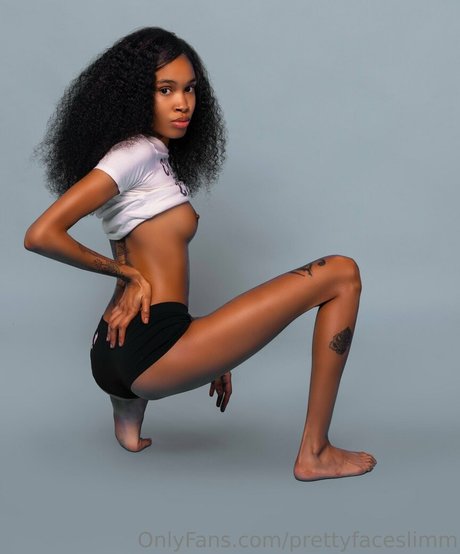 prettyfaceslimm model adult pics