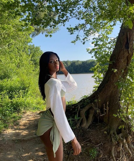 Luhmulaa pornstar nude pic