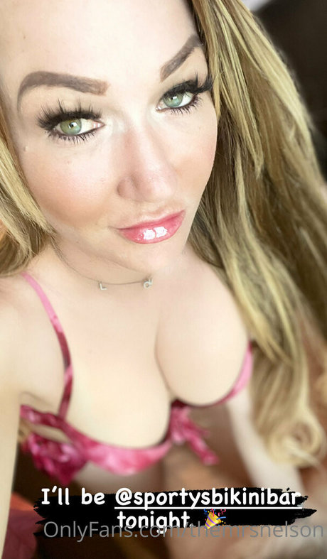 themrsnelson exclusive star photos