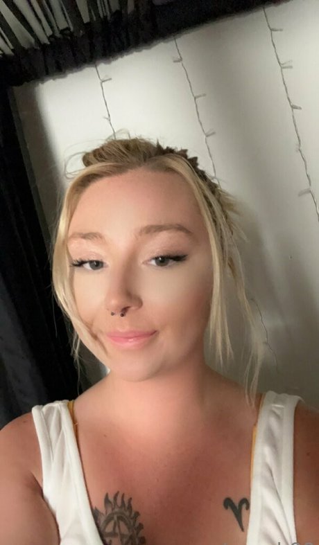 autumnb99 hot pornstar img