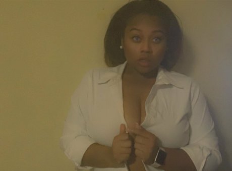 shortstacc hd actress photo