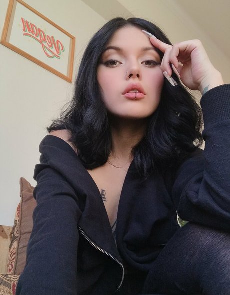 blvckchxrry model nudes picture