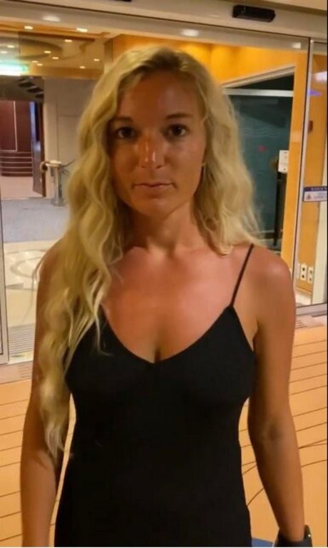 Chelsea Kreiner model exclusive images