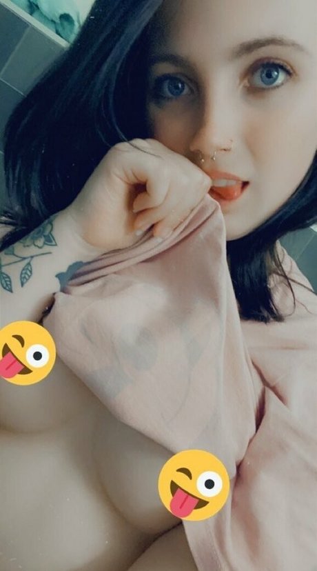 sylevanasfree pretty pornstar picture