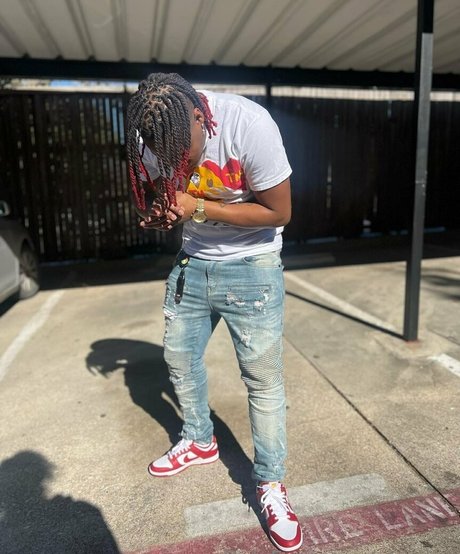 otmdee model pornographic images