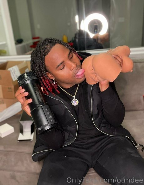 otmdee naked actress img