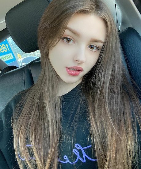 Elina Karimova free actress photo