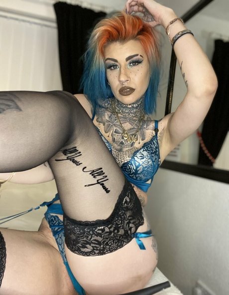 dee louisexx model nice photos