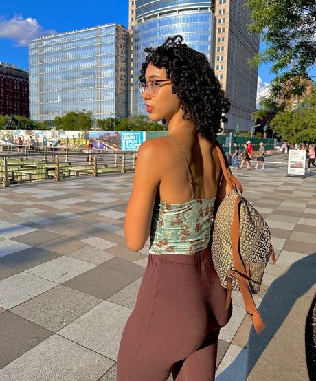 ewmxt pornstar nude pic