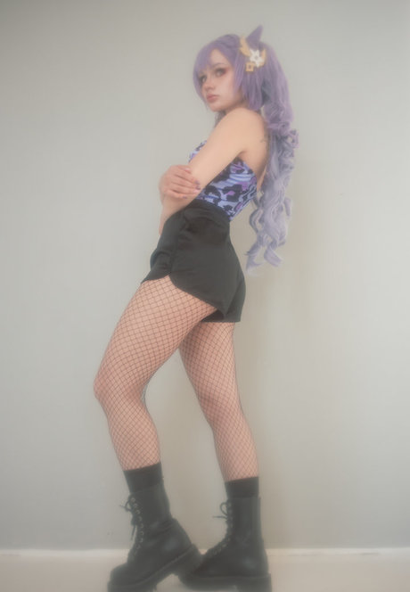 Alcololi hot actress galleries