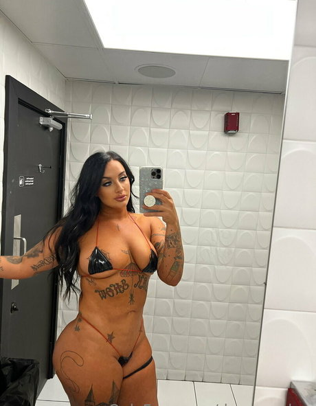 huge shemale onlyfans top img