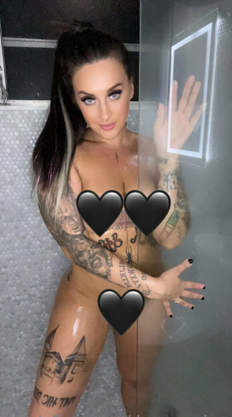 Demoncakes nudes actress pic