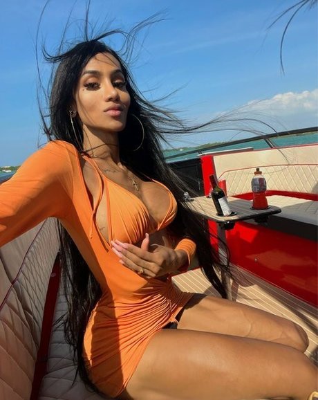 Laura Saenz pretty pornstar pics