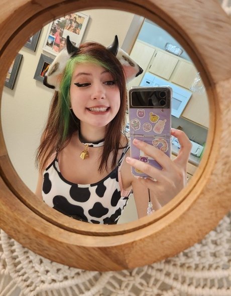 Bunimilk pornstar sexy pic