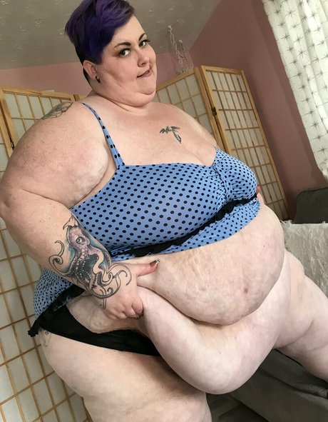 reenayestarr model porn archive