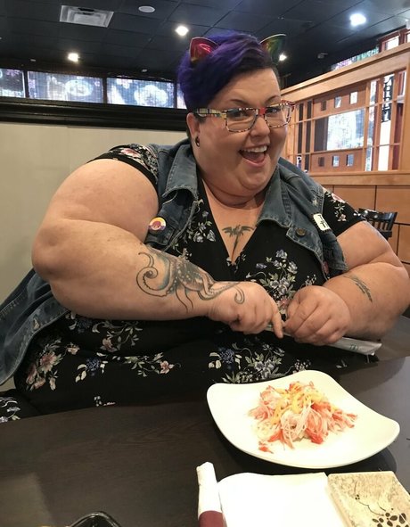 reenayestarr beautiful model photos