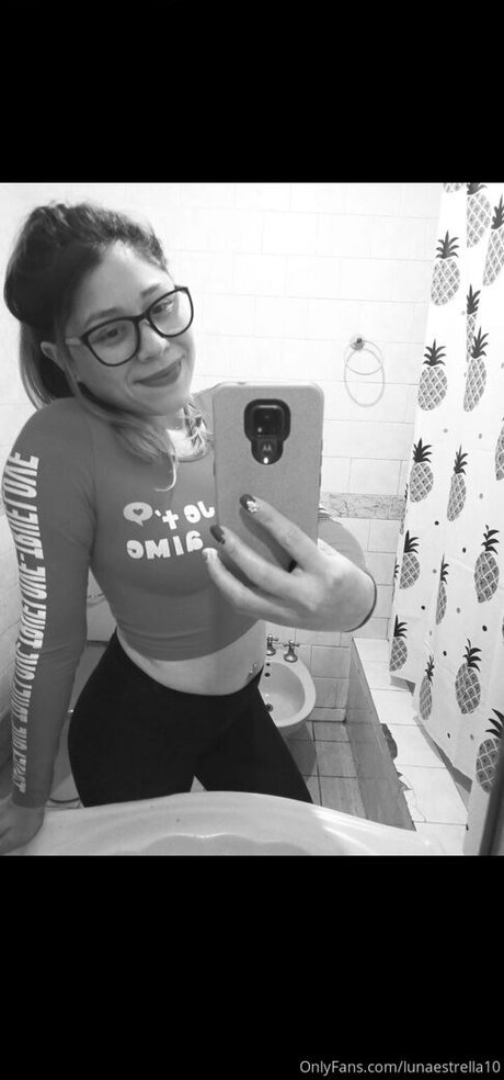 lunaestrella10 pornstar free photo