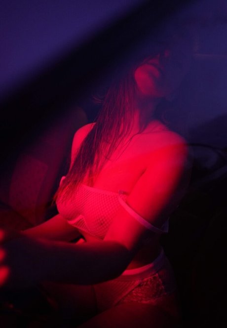 18 year old onlyfans perfect images