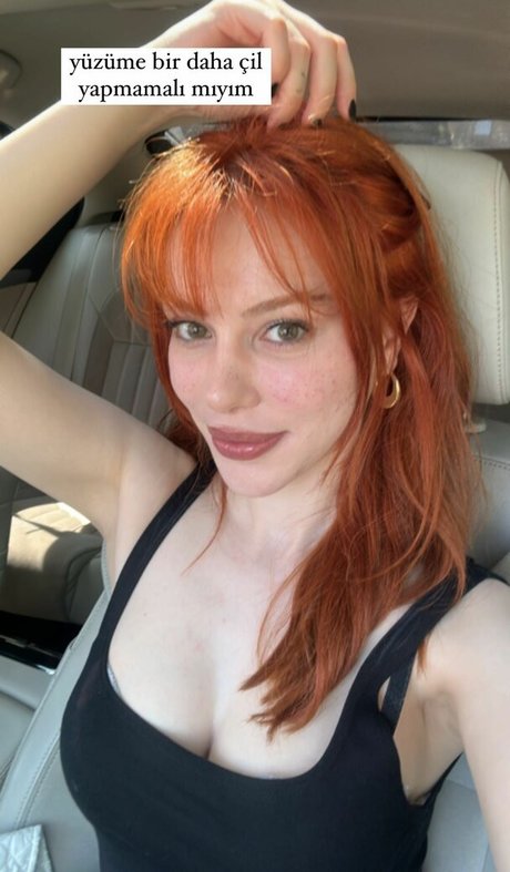 Aysennyuksel sexy model photos