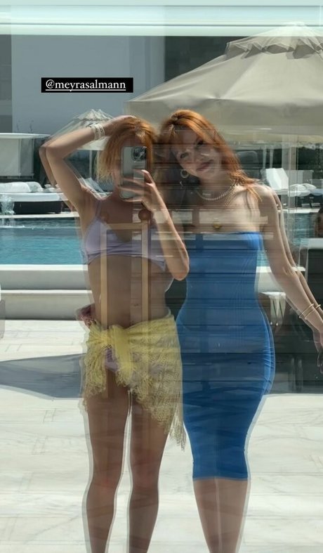 Aysennyuksel naked actress photos