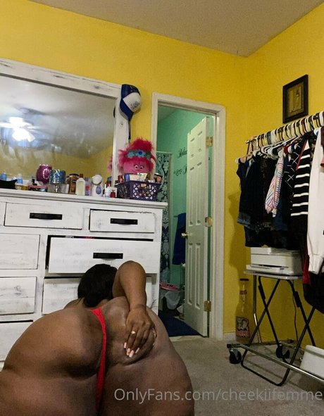 cheekiifemme erotic pornstar gallery