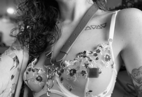 sidhee model free pic