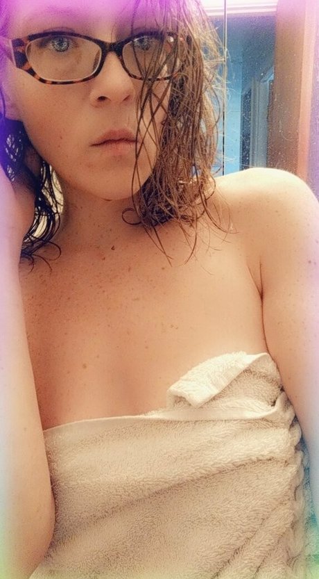 blueeyednerd71free model hd image