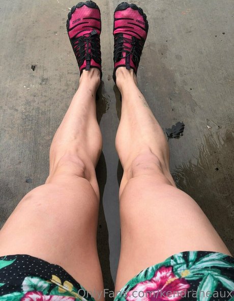 kendraheaux actress pic