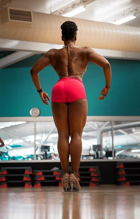 tillysworld exclusive actress photo