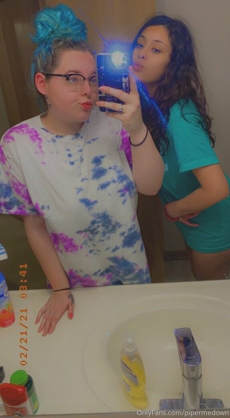 pipermedown nude star photos