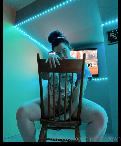 pipermedown model free photos