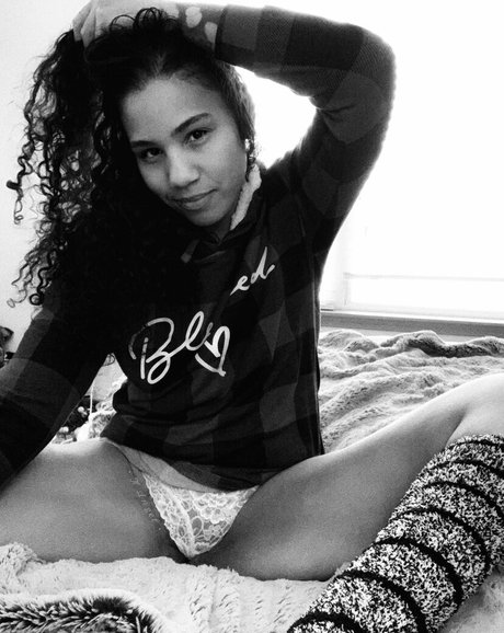 kangelstardustxo free pornstar gallery