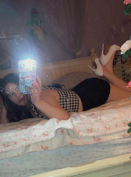 vanessinator nudes star picture