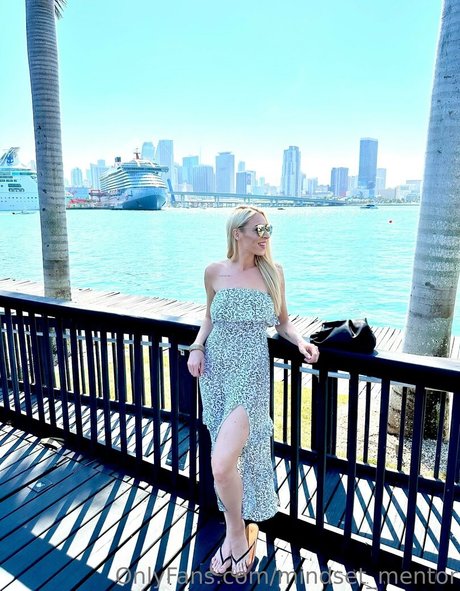 mindset mentorrrr model pretty img