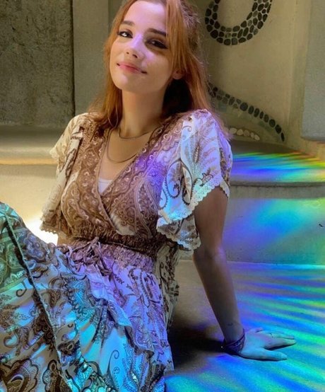 Corrina Rhys model porn galleries