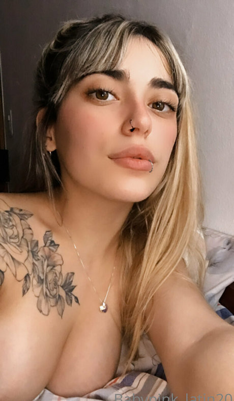 babypink latin20 sexy actress photo